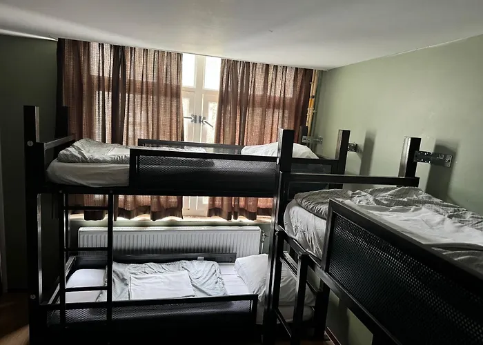 Amsterdam Hostel Uptown